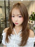 ハイレイヤー×ハッシュカット×ミルクティーベージュ