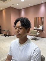 ニナ 梅田(nina)&nbsp;センター分け波巻きパーマ
