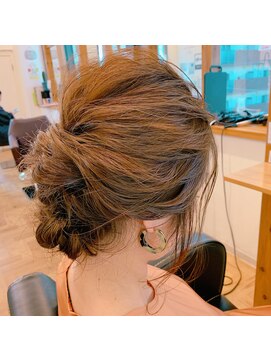 リル 塚口(LiL) ヘアセット☆ism