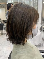 エスカーラ 表参道(THE ESCALA)&nbsp;オリーブカラーのボブルフ【タビラマユミ】