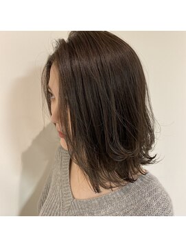 ラヴィズム(LUVISM) ボブレイヤー　グレージュ　シアベージュ　１０代２０代３０代