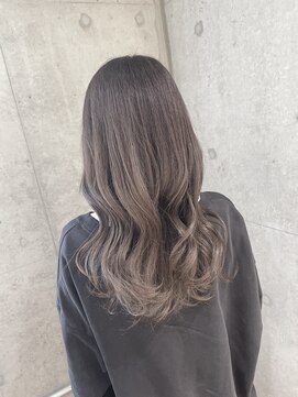 リビンバイアフロート(Livin by afloat) ブリーチなし透明感カラーシルバーベージュ おおたかの森