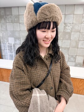 トゥコ(tuco) パーマ　スパイラルパーマ　ミディアムパーマ　ぱっつん前髪