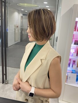 グランドライン(GRAND LINE) 大人女性必見ハイライト丸みショートボブ