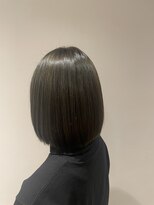 イヴ(y.ve)&nbsp;艶感オリーブカラー