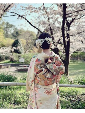 レオノーレ(Leonore) 【Leonore】タイトxフワフワシニヨン