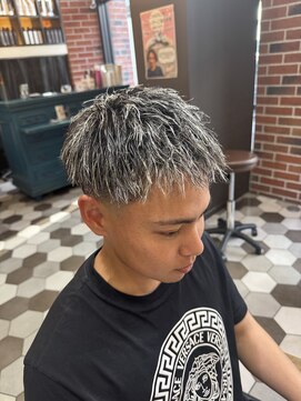シェノン オム 梅田(CHAINON HOMME) MEN'S HAIR/フェード/短髪/ホワイトハイライト