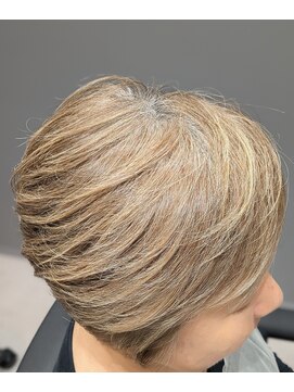 ジールヘアー(GIIL HAIR) ナチュラルショートスタイル