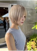 派手髪ショート/金髪ショート/ミルクティーベージュ/20代