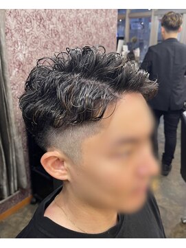 アルグラーテ (Arglarte) メンズパーマ/波巻きスパイラルパーマ