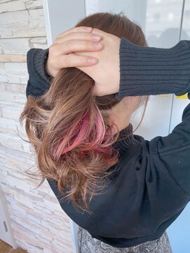 ジュリアンマーラ(Julien Mara) インナーカラーピンク/アッシュブラウン/ミディアム/秋スタイル