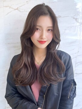 オーロ(ORO) ■ 大人の色気と上品さを両立するレイヤーstyle（世代問わず人気