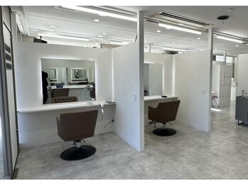 ４ｃｍ【ヨンセンチメートル】金沢駅西店