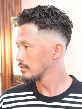 バーバーショップ ダリー(BARBERSHOP DALIE) メンズオールバックパーマスキンフェード