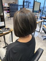 アチーブリス(achieve Liss) ハイライト前下がりボブ