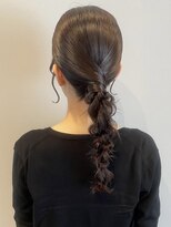 トルヴェ(Toruve)&nbsp;タイトヘアで綺麗に大人っぽく