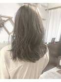 【Marl】プラチナグレージュカラーの抜け感セミディ♪
