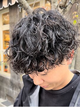 エイトデイズ 三宮駅前店(EIGHT days) メンズパーマ スパイラルパーマ