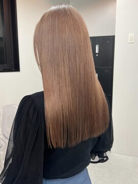 ベレーザ 渋谷(BELEZA) 4238グレーベージュミルクティーアッシュ艶髪ハイトーンカラー