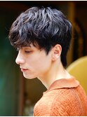 スパイラルパーマ×マッシュスタイルでおしゃれな雰囲気に◎