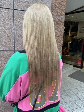 フツーロ 栄(FUTURO) ハイトーンエクステ