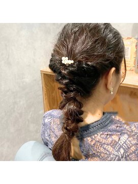 ザ シザーハンズ ナガノ(THE SCISSORS HANDS NAGANO) お呼ばれヘアに*あみおろしの ユルカワstyle♪