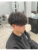 アレス バイ シカ 神戸三宮元町店(ALLES by Cica)&nbsp;波巻きツイストスパイラルパーマツーブロック刈り上げ