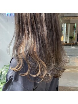 ホーム(HOME) グレージュ　イヤリングカラー　ベージュ