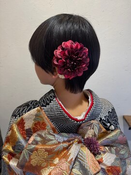 ウィスプ 赤羽店(wisp) 華やかな和装とシンプルでかわいいショートヘア 花飾り#1