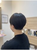 大人女性のコンパクトショート