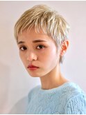 イメチェン/ホワイトブロンド/外ハネボブ/ワイドバング/表参道