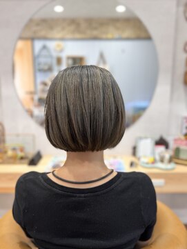 ペリ(peri) ぱっつんボブ