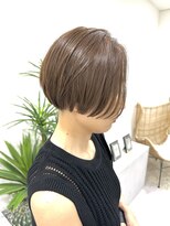 アイコニックナゴヤ(AIconic nagoya)&nbsp;刈り上げハンサムショートオリーブベージュ（by山守）