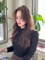 ミュージアム(MUSEUM) ブリーチなしベージュ&ロングレイヤーカット