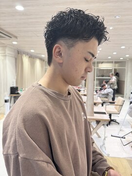 パーク(PAAQ) スパイキーショートメンズパーマピンパーマメンズカット