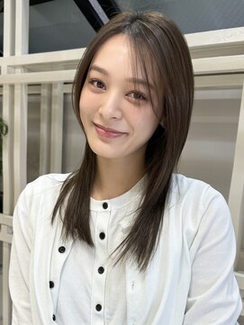 ディーエックス スリー(Dxxxx III) ミディレイヤーカット［韓国/顔周りカット/イルミナカラー］