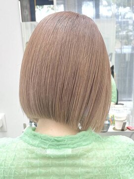 ワク 西尾店(waku) ボブ　ベージュ　ハイトーン