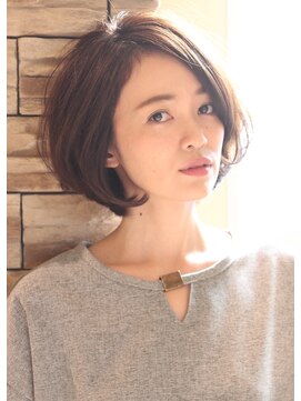 レウナ 外苑前(Reuna) 【30代・40代・50代】大人女性に人気のひし形ボブ