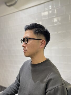 メリケンバーバーショップ フクオカ(MERICAN BARBERSHOP FUK) かきあげナチュラルフェードビジネス