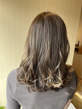 エム インターナショナル 白岡 キュート(EMU international CUTE) ベージュ系カラー