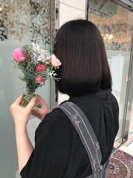 クィーンズ まとまりやすいボブ