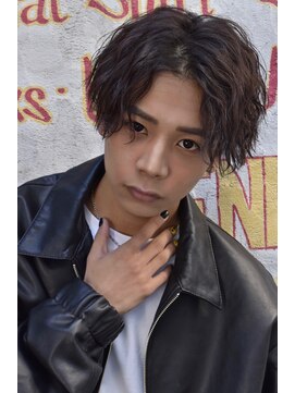 オーシャントーキョー 渋谷(OCEAN TOKYO) センターパートツイストスパイラルパーマツーブロック