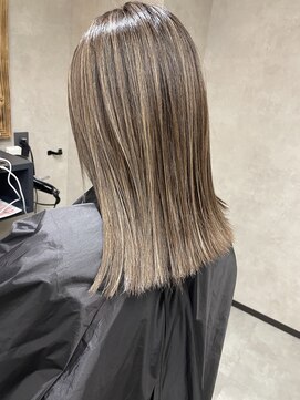 サニー 渋谷(SUNNY) バレイヤージュ、ハイライト、レイヤーロング、グレーベージュ