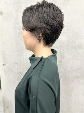 モリオ(morio) ＊大人女子くせ毛風黒髪ショートボブパーマショート30代40代2