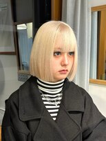 マニア(mania.)&nbsp;ブロンドカラーブロンドベージュハイトーンダブルカラーブリーチ