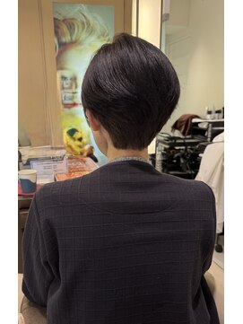 ヘア&エステ ヒロイン 西武池袋店 池袋大人上品コンパクトショートボブ。