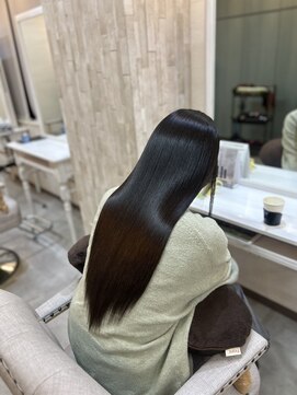 シシ 大宮(She 2.) ショート/ショートボブ/ショートカット/髪質改善/大宮/艶髪