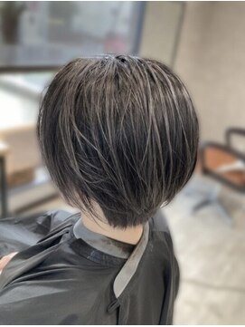 エイダ(EIDA) ■オトナ可愛いコントラストショートバレイヤージュ☆