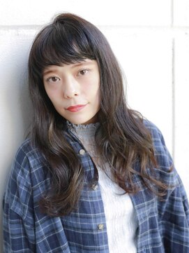 ルティア(Lutia) 厚めバング ゆるふわウェーブ★★