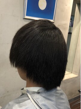 美容室 沙助 【縮毛矯正専門店】強いクセも自然な感じに！